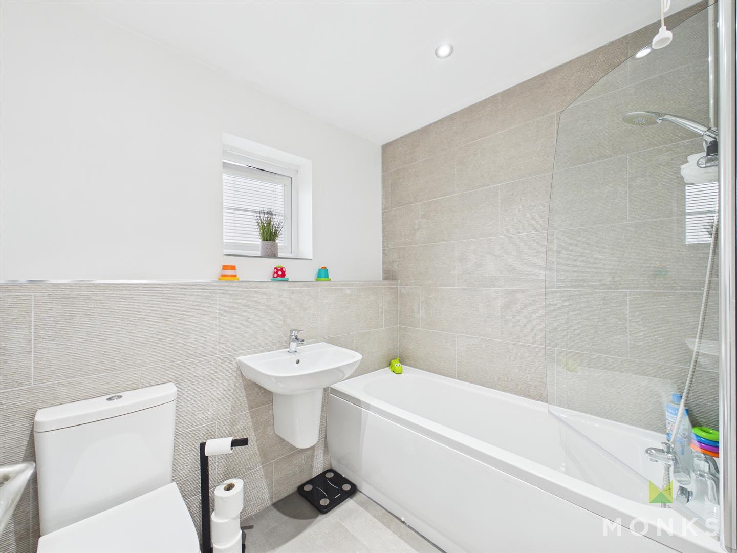 26 Hollands Drive, Oswestry, SY11 3FG For Sale